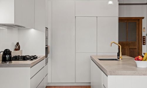 white kitchen cabinets