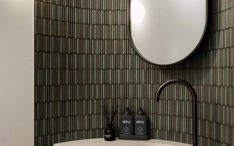 Lavish Morada Bathroom 3