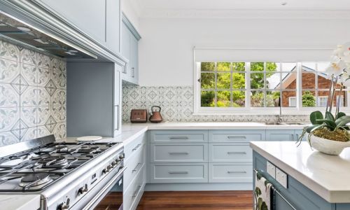 kitchen stove and kitchen cabinets