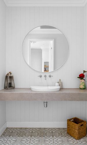 Bathroom sink