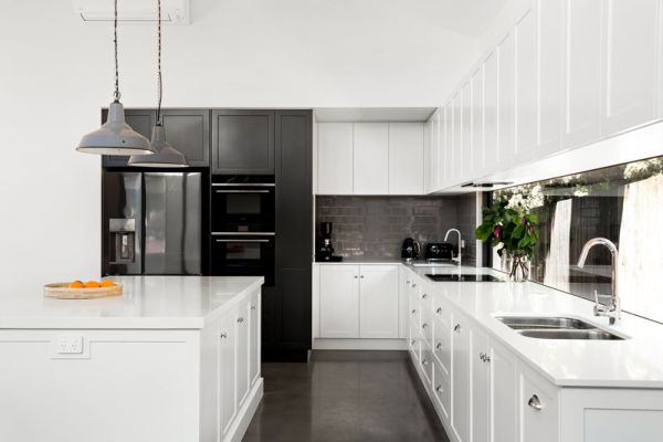 White kitchen cabinets