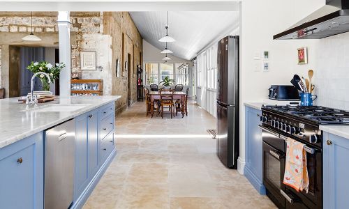 Kitchen with Dining Table