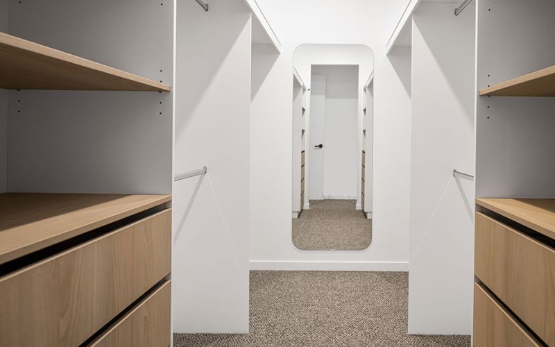 Walk in Closet