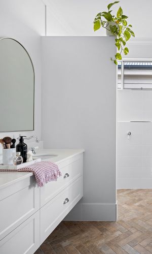 Comfort Room Sink