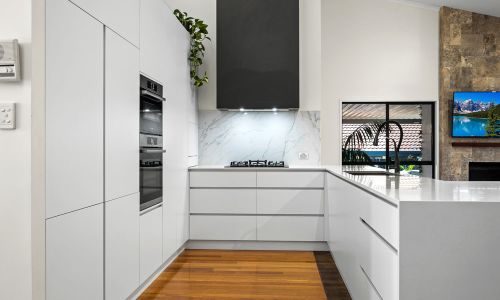 white kitchen cabinets