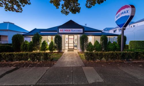 Remax office front view